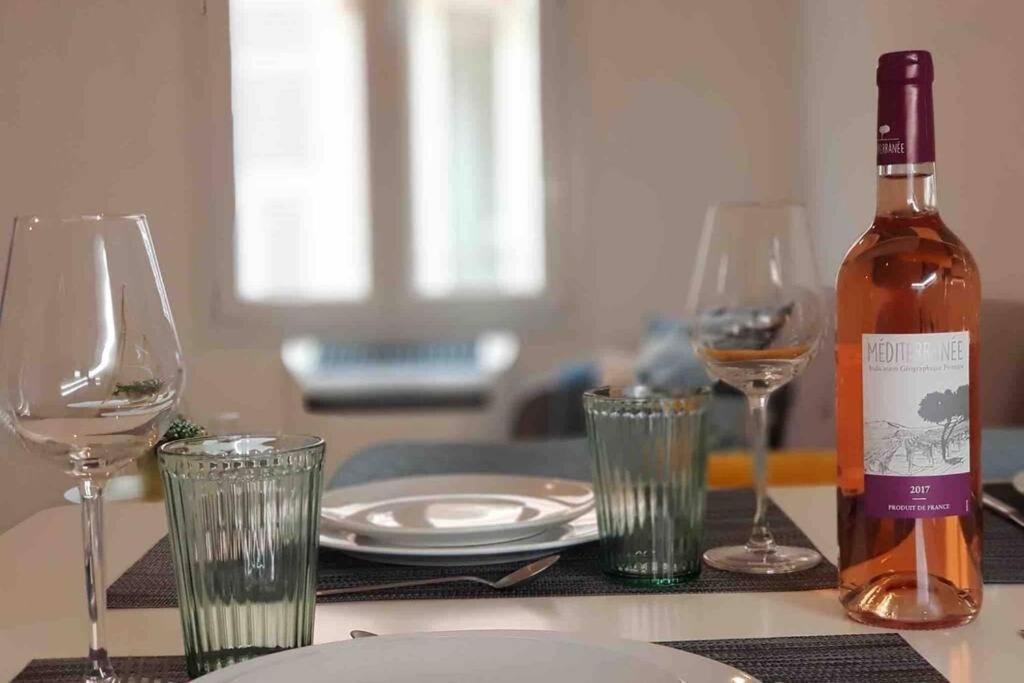 Appartement 2 Chambres Refait A Neuf, Climatise, A 2 Min De La Mer นีซ ภายนอก รูปภาพ