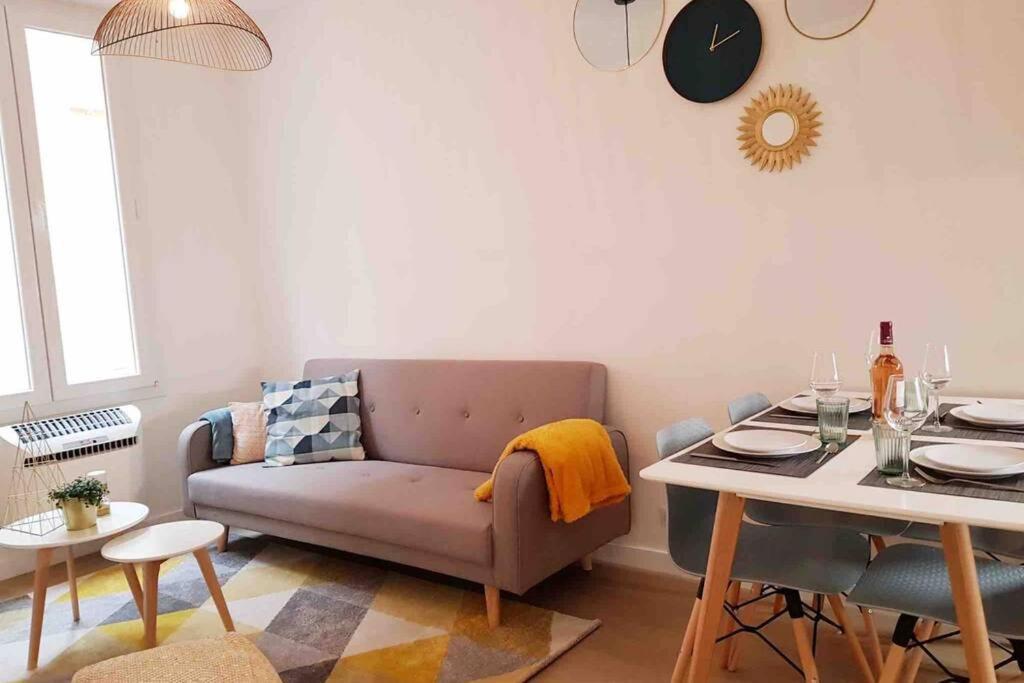 Appartement 2 Chambres Refait A Neuf, Climatise, A 2 Min De La Mer นีซ ภายนอก รูปภาพ